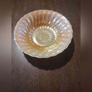 Vintage Anchor Hocking Peach Shell Pattern Bowl*